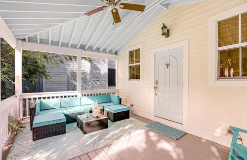 Old Town House | Sunshine Corner