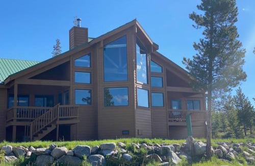 Grand Lake House | Take a break from it all escape to the mountains