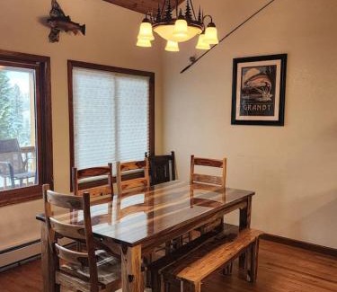 Grand Lake House | Take a break from it all escape to the mountains