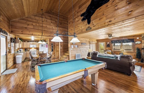 Gatlinburg - Pigeon Forge Cabin | Take in panoramic mountain views in this 3 BR/3 BA cabin with all the amenities