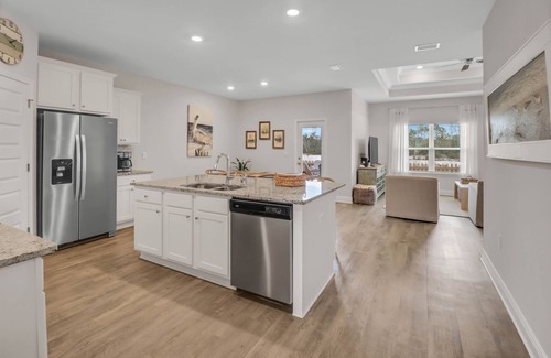 Port St. Joe House | "Tenn A Sea" is an immaculate 4BD/2BA with a screened porch, fenced yard & firepit! Pet Friendly!