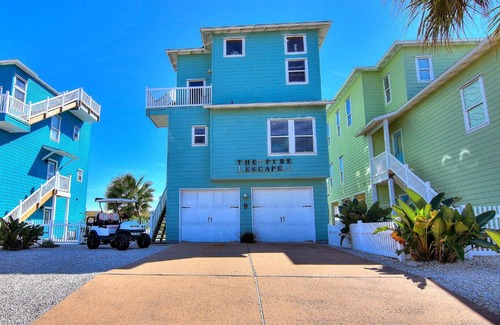 Port Aransas House | The Fire Escape VW55 Home