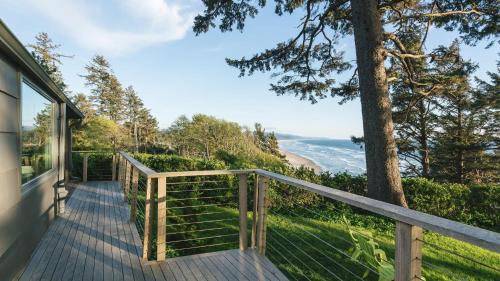 Neahkahnie Beach House | The Purcell House by AvantStay Surrounded in Lush Greenery w Large Yard Ocean Views