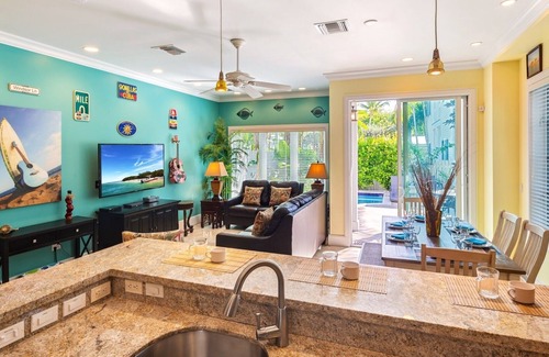 Old Town House | *THE SMILING IBIS @ OLD TOWN* Home & Pool Near Duval + LAST KEY SERVICES.