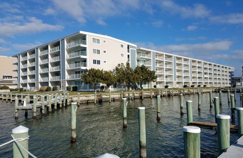 Midtown Ocean City Condo | Thunder Island 7A-Baywater 39th St, Pool, Elev, W/D, AC
