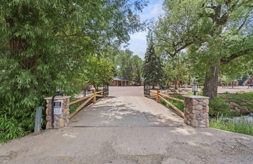 Colorado Springs Cabin | Timber Lodge Cabin #1
