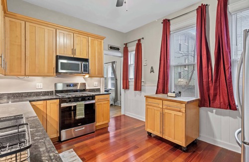 Yankee Hill House | Tranquil Downtown Haven | 3-Bed, 2-Bath Delight
