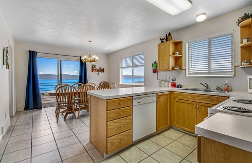 Harbor Village Condo | Tri-level condo w/shared pool, hot tub, sports courts, & views of Bear Lake