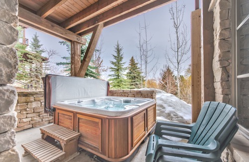 North Park City House | Unbeatable Location, Hot Tub, Luxury Townhome Park City Silver Star Ultimate! Ski In- Out!