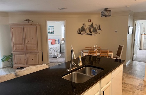 Butler Beach Condo | Updated and comfortable Ocean Hibiscus condo! Great location on Butler Beach!