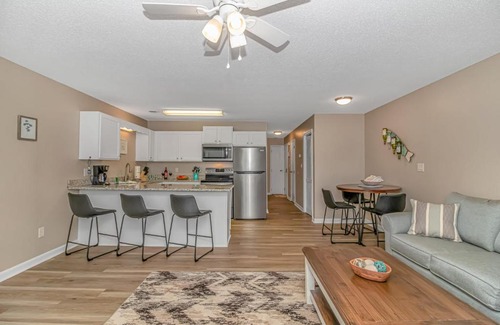 Surfside Beach House | Updated Second Floor Condo - 1 Bedroom - Only 2 Miles To The Beach! Golf Colony 17-G