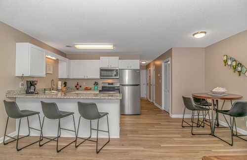 Surfside Beach House | Updated Second Floor Condo - 1 Bedroom - Only 2 Miles To The Beach! Golf Colony 17-G