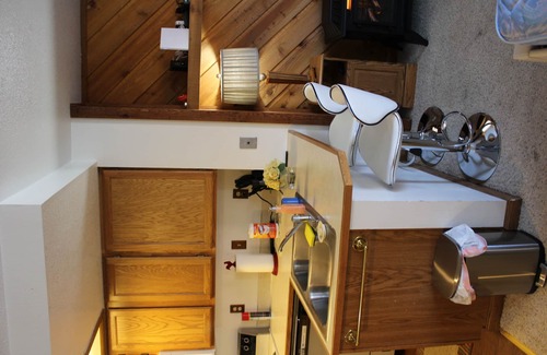 Brian Head Condo | Upgraded Brian Head Timberbrook Condo close to ski slopes sleeps 4