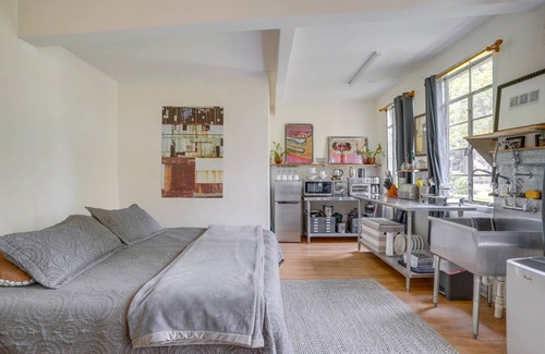 St. Elmo Improvement League Apartment | 46 m² Apartment ∙ 2 guests