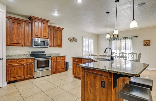 Hurricane House | Utah Retreat w/Heated Pool, Grill & Fire Pit!
