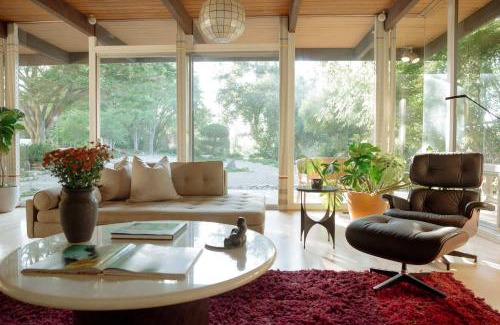 Los Angeles House | Villa Mountain Getaway with a Pool Hot Tub 5 Beds
