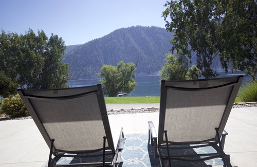Wapato Point House | Wapato Point Bear Mountain Retreat - Views + Resort Access