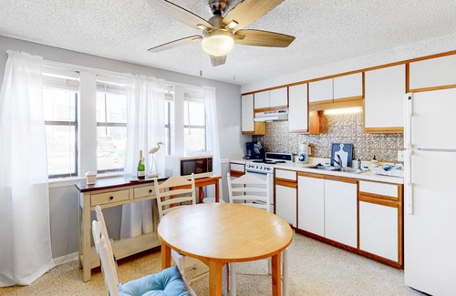 Gulf Lagoon Beach Apartment | Water-view studio with pool, central AC, tennis & sauna