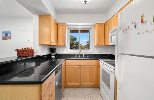 St. Pete Beach Condo | Waves 17 | Community Pool, Close to Beach Access + Activities!