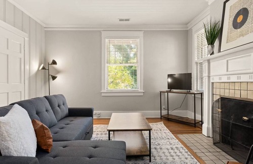 Hillsboro Village Apartment | Willie Nelson's Old Apt! Walkable Location!