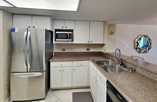 Crescent Beach Condo | Windjammer 412 | Oceanfront Condo with Balcony, Resort Pool, Tennis, Grill Area