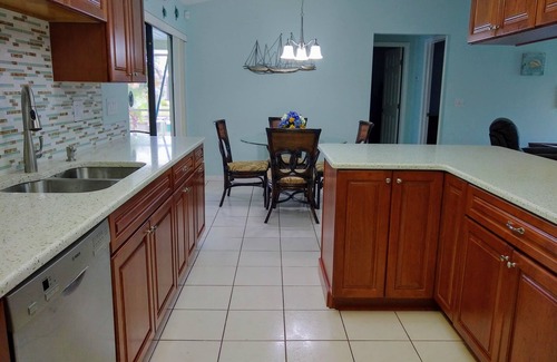 Pelican House | Wonderful Canal Front Pool Home With Beautiful Sunsets