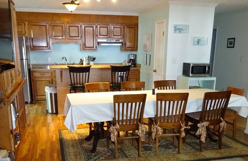 Lake Oconee House | Wow views@ Family-friendly Lake Oconee! Dock! Grill! Firepit! Hot-tub! PetsOK!