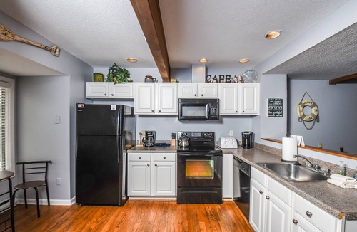 McHenry House | 08 Winding Way | Ski In/Out, Lake Views!