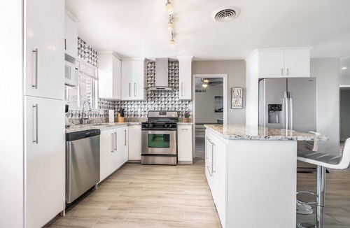 El Paso House | ★ 1-10-Sunland, WEST, Great for families & long stays, Pet friendly ★