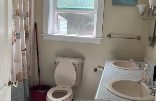 Albion Apartment | 1 bedroom apartment, king bed, in owner occupied duplex, close to highways, etc