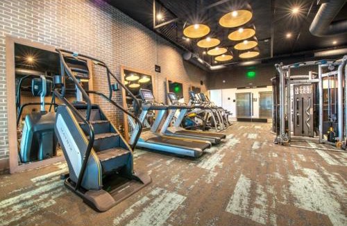 Deep Ellum Apartment | 1 Bedroom apt suite Wifi fitness room Deep Ellum-FIFA WORLD CUP 2026
