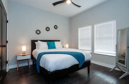 Ohio City Apartment | 1 Bedroom Luxury Condo 10 Minutes from First Energy Stadium E5