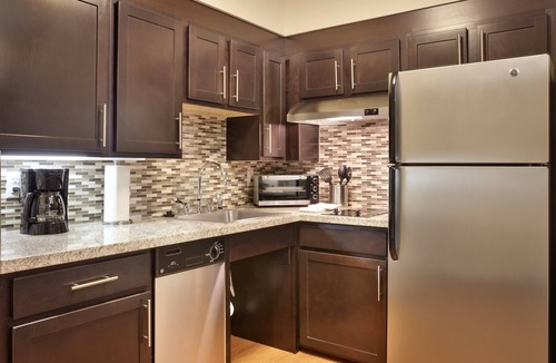 Midvale Condo | 1 Bedroom Suite! Access to a Heated Pool & Hot Tub +Free Breakfast Buffet. Close to Jordan Landing!
