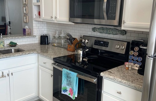 Corpus Christi Condo | 1 Block To The Beach-1st Floor Unit-Taylor Made Get A Way