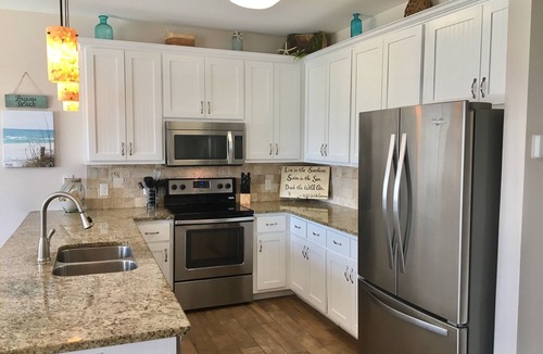 Laguna Beach Estates House | 1 Block to the Beach, Private POOL and FREE 6-Person golf cart!