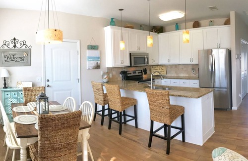 Laguna Beach Estates House | 1 Block to the Beach, Private POOL and FREE 6-Person golf cart!