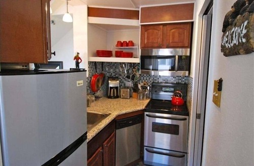 Mountain House Condo | 1 BR 2 BA Beautiful Summer/Fall! Deck, Big Mt. Views, Fireplace, HotTub, Firepit