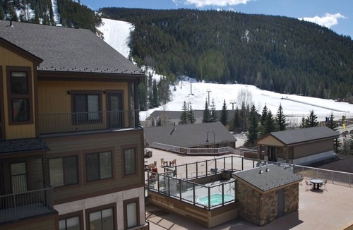 Mountain House Condo | 1 BR 2 BA Beautiful Summer/Fall! Deck, Big Mt. Views, Fireplace, HotTub, Firepit