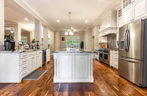 Tomball House | 1-LvL Family Paradise, 2 King Suites, Pool, HUGE Covered Patio, Yard, OD Kitchen