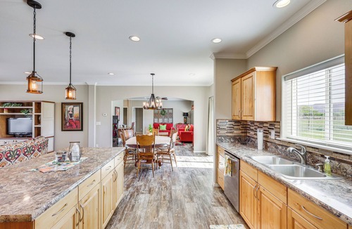 Aztec House | 10 Mi to Aztec Ruins: Family Home w/Large Yard!