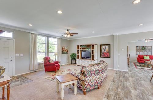 Aztec House | 10 Mi to Aztec Ruins Family Home with Large Yard!