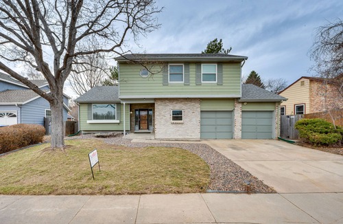 Arvada House | 10 Mi to Denver: Pet-Friendly Arvada Home w/Yard!