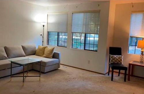 East Lake Hills House | 10 min walk to Downtown - Large 7 bedroom house