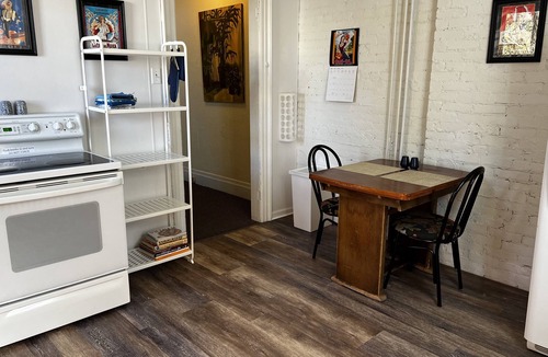 Downtown Niagara Falls House | 10 Minute Walk To Niagara Falls