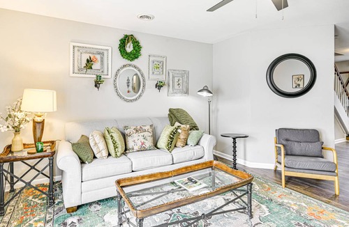 Clarksville Apartment | 101 m² Apartment ∙ 2 bedrooms ∙ 6 guests