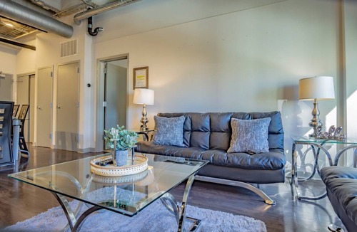 SoNo Apartment | 102 m² Apartment ∙ 2 bedrooms ∙ 5 guests