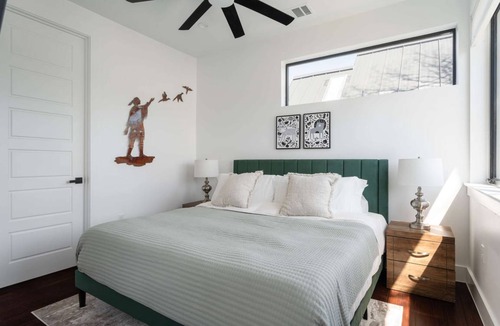 North Loop House | 102 m² House ∙ 2 bedrooms ∙ 5 guests