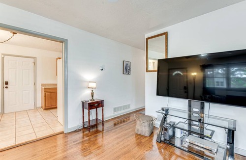 Jefferson Park House | 102 m² House ∙ 2 bedrooms ∙ 3 guests
