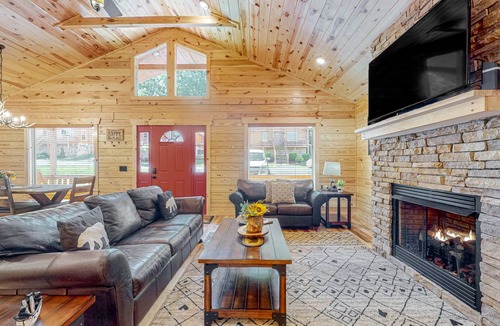 White Oak Lodge Cabin | 104 m² Cabin ∙ 2 bedrooms ∙ 8 guests