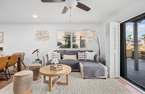 Harbor Oaks Condo | 104 m² Condo ∙ 2 bedrooms ∙ 6 guests